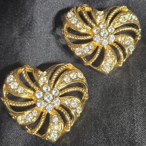 Vintage Avon Heart Shaped Gold Plate Rhinestone Post Back Stud Pair Of Earrings